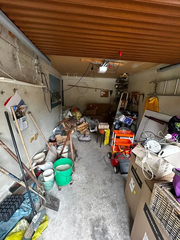 Garage mit Zeug
