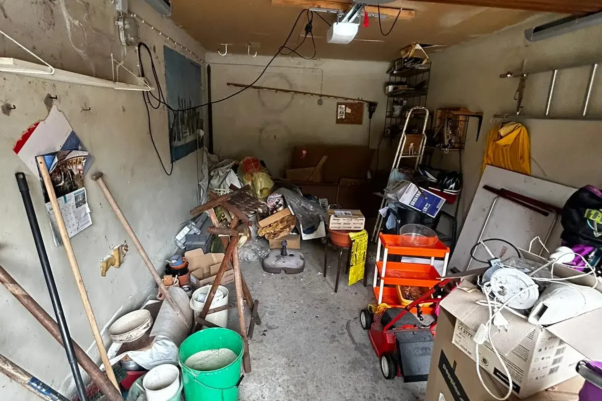 Garage mit Zeug